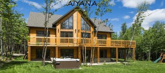 Luxurious cottage with hot tub, heated swimming pool, billiard