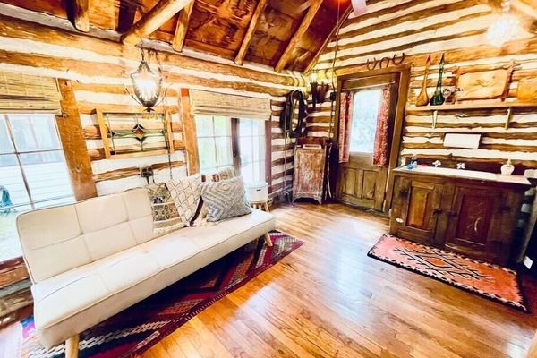 Televisie en een open haard