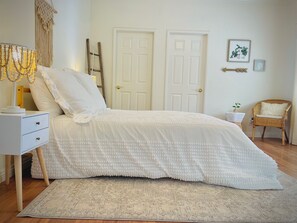 1 dormitorio, escritorio, wifi gratis y ropa de cama