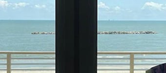 Spacious 4-bedroom home on quiet Gulf Coast beach