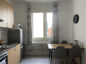 Appartement Classique, 2 chambres | Cuisine privée