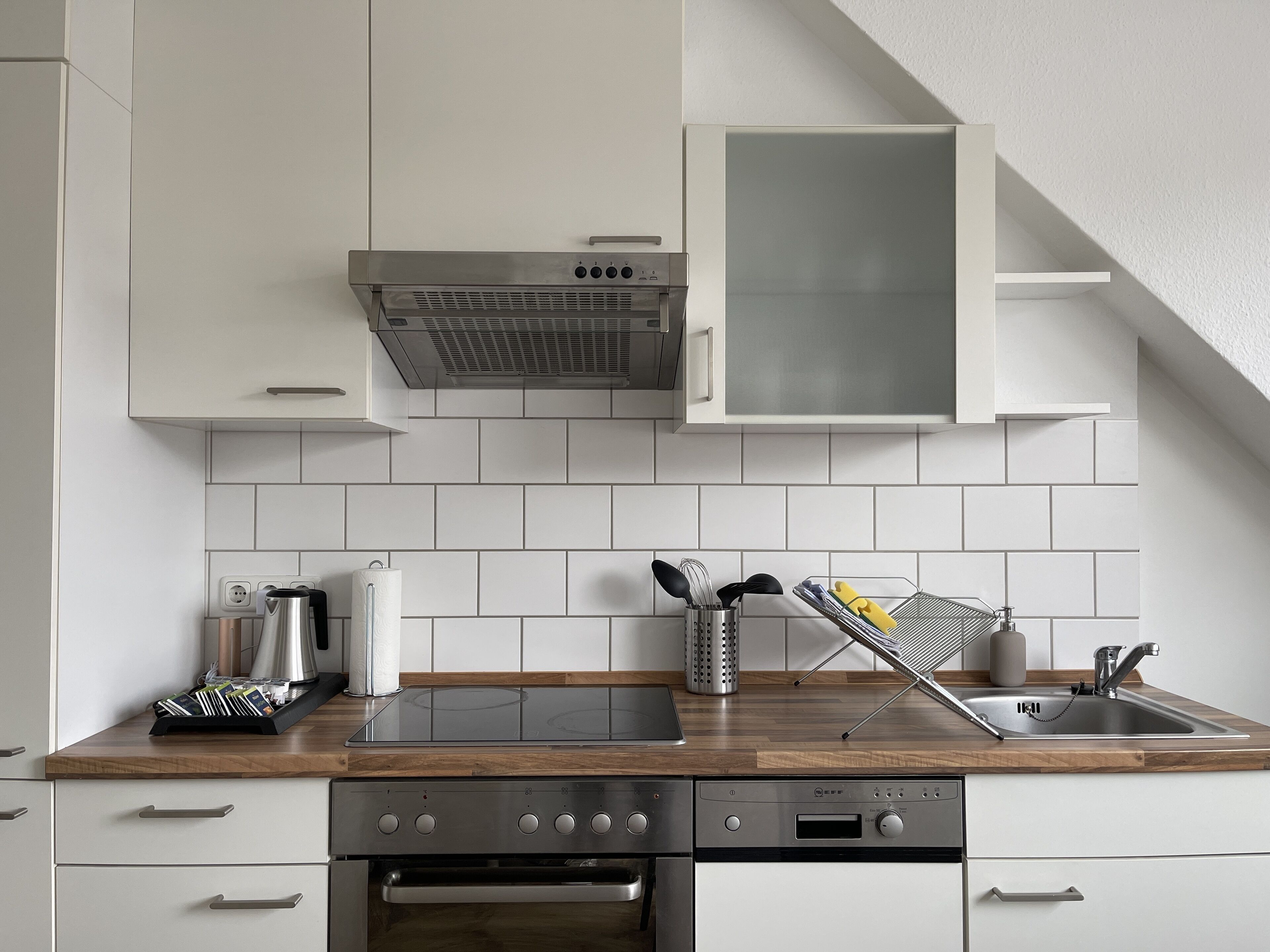 City Apartment | Private kitchen | Fridge, microwave, stovetop, toaster