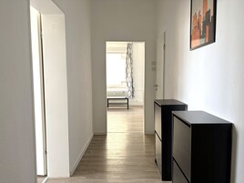 经典公寓, 2 间卧室 | 起居区 | 电视