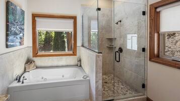 Shower, jetted bath, hair dryer, towels