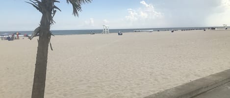 Beach nearby, beach towels