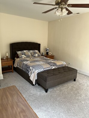 4 bedrooms, iron/ironing board, free WiFi, bed sheets