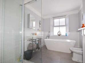 Douche, bidet