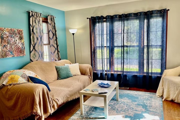 Smart-tv, boeken en een stereo