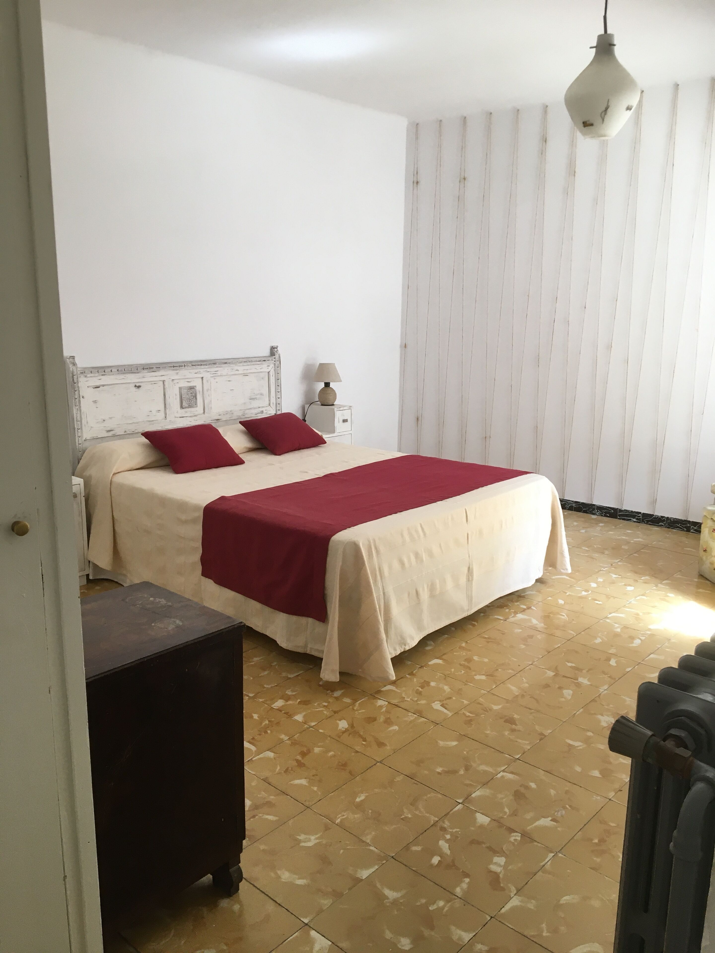 3 slaapkamers, een kluis op de kamer, een bureau