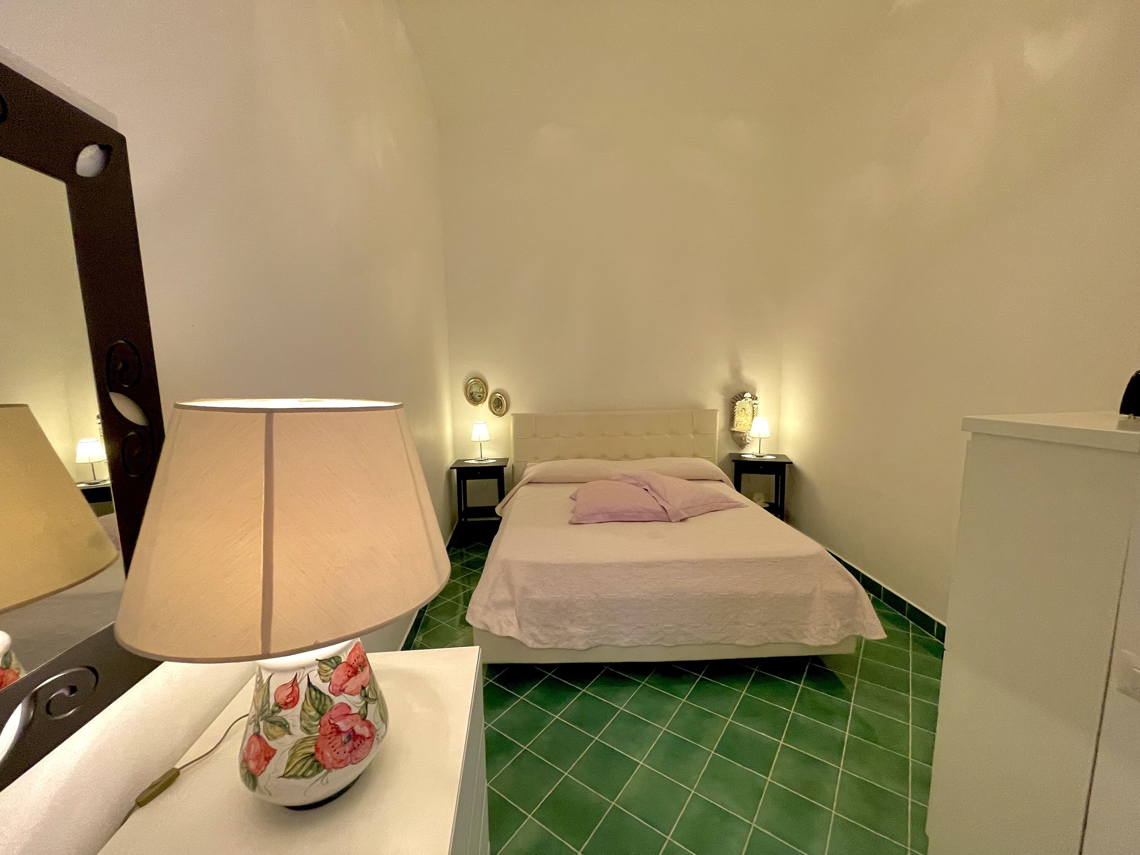 2 Schlafzimmer, Schreibtisch, Bügeleisen/Bügelbrett, kostenloses WLAN