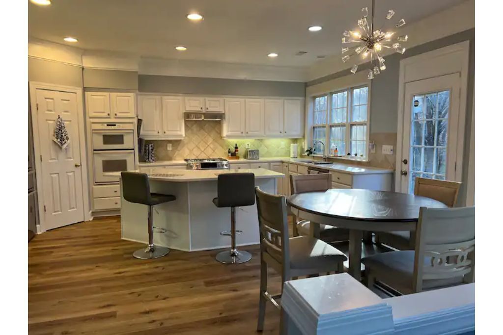 Luxury Atlanta Home walk to Battery Braves Stadium