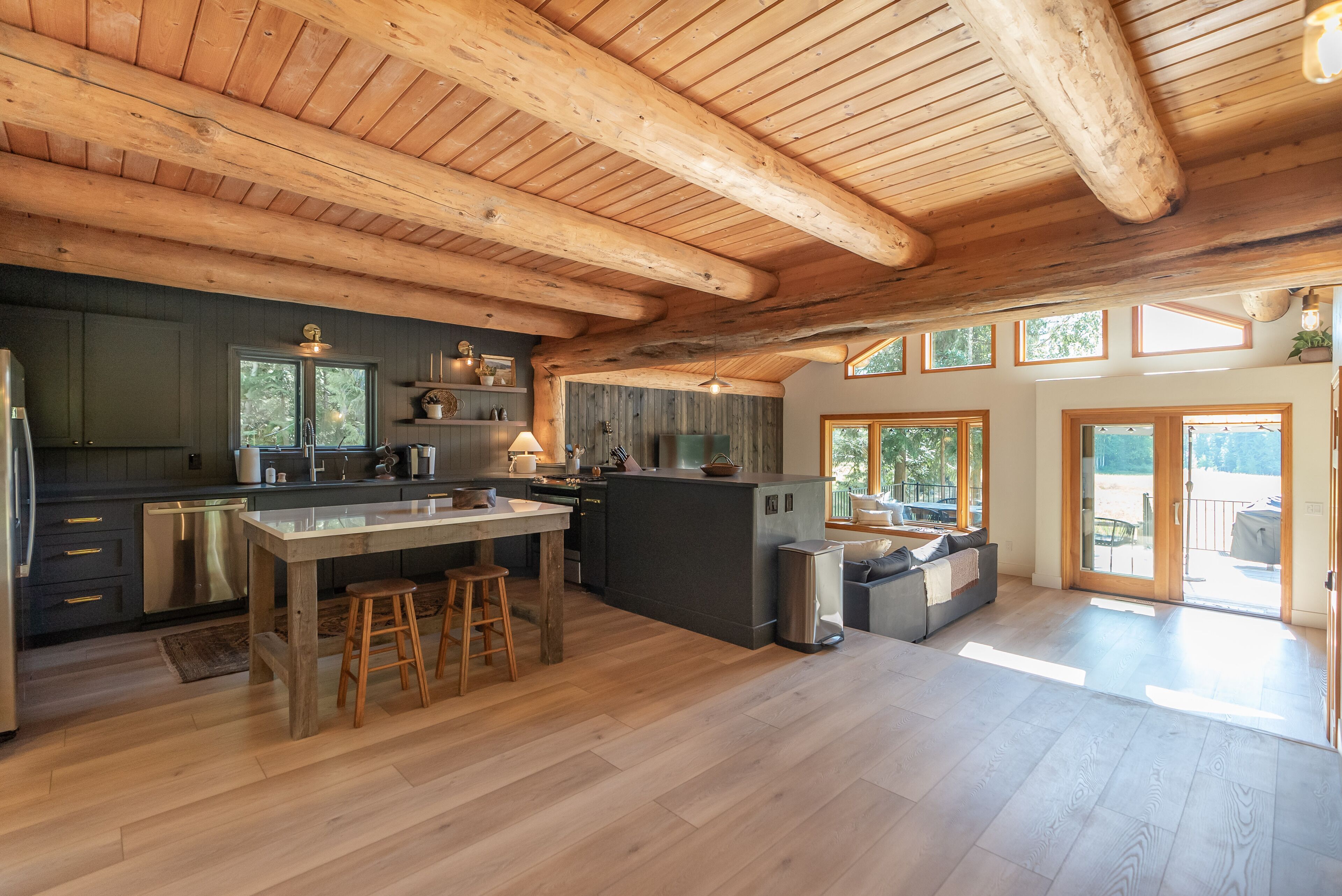 NEW Secluded Whitefish Luxury Vacation Home - 10 min to Downtown