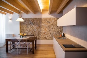 Kühlschrank, Herdplatte, Geschirrspüler