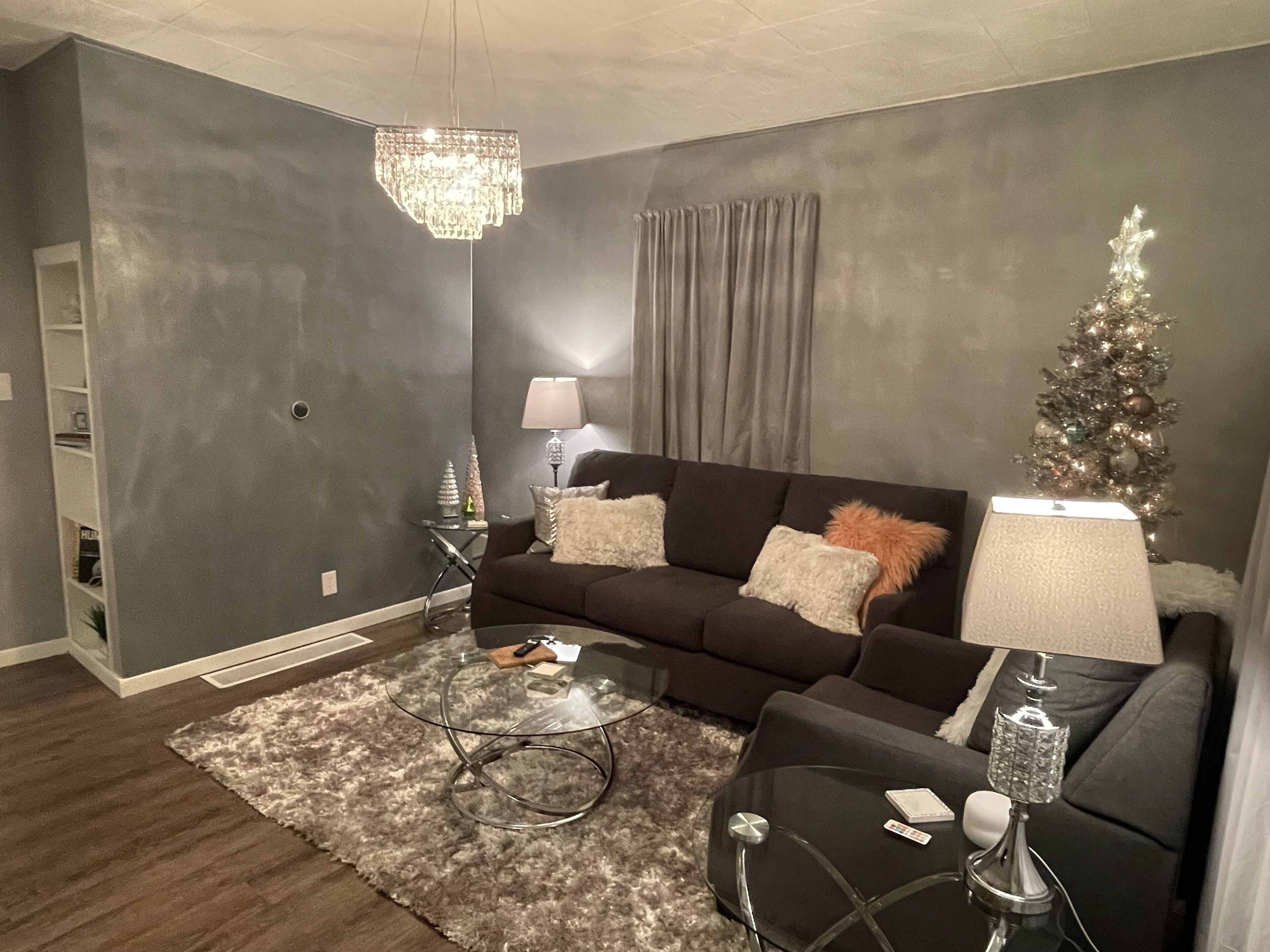 Glam cottage (pet-friendly) 5 mins from Czech Village & NewBo, 25 from Iowa City