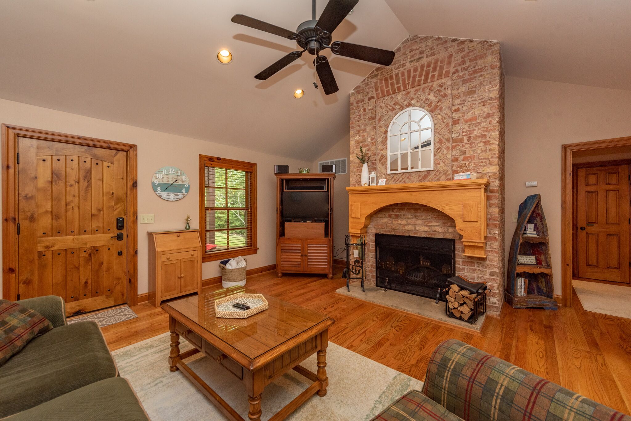 New! Lake Therapy: Lakefront, Dock Slip, Hot Tub!