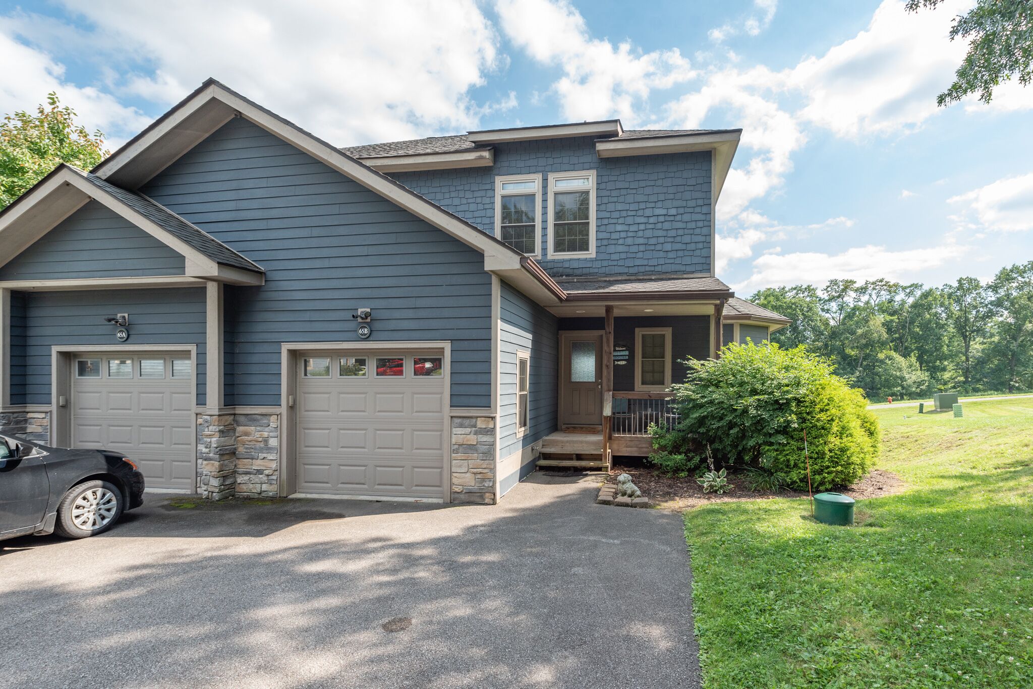 New! Bluebeary Retreat: Lake Area, Dogs Welcome, Hot Tub, Fire Pit!