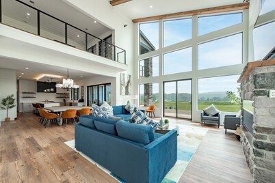 Modern Dog Friendly Lake Retreat w/ Pool