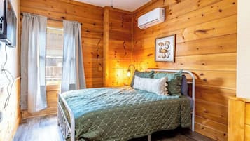 1 slaapkamer, een strijkplank/strijkijzer, wifi, beddengoed