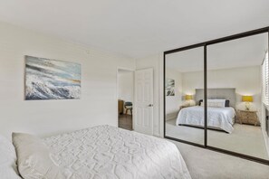 1 bedroom, iron/ironing board, WiFi, bed sheets - 1-bedroom condo across from Kahana Beach (Lahaina)