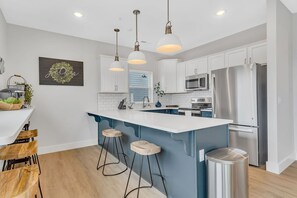 Fridge, microwave, oven, stovetop - Lakeview Getaway with Private Hot Tub, $400 in Daily Free Fun & Community Indoor Pool (Branson)