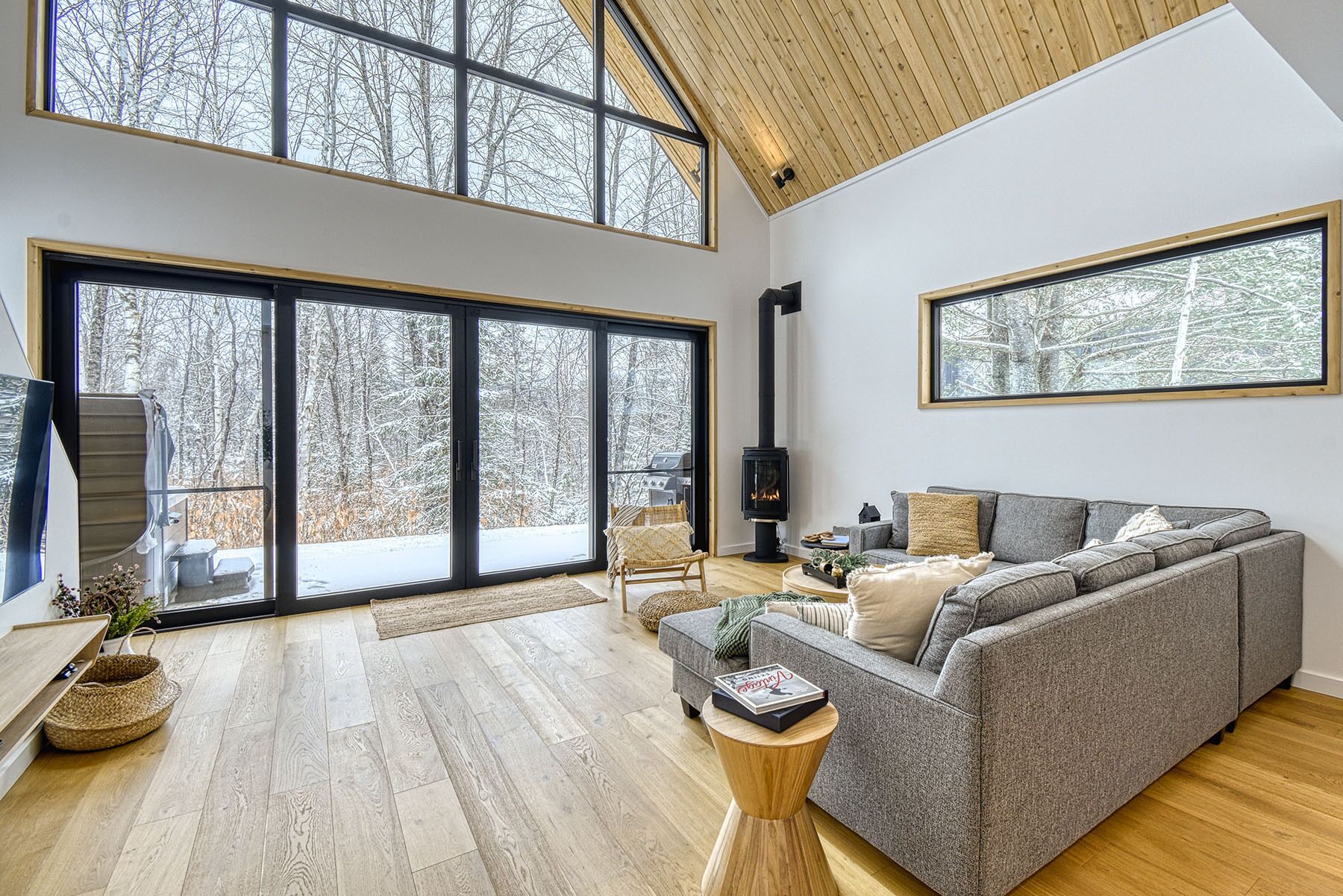 Snohaus 9 - Scandinavian Mountain Chalet | リビング エリア | 暖炉