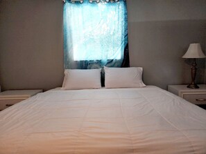 1 habitación, tabla de planchar con plancha, wifi y ropa de cama 