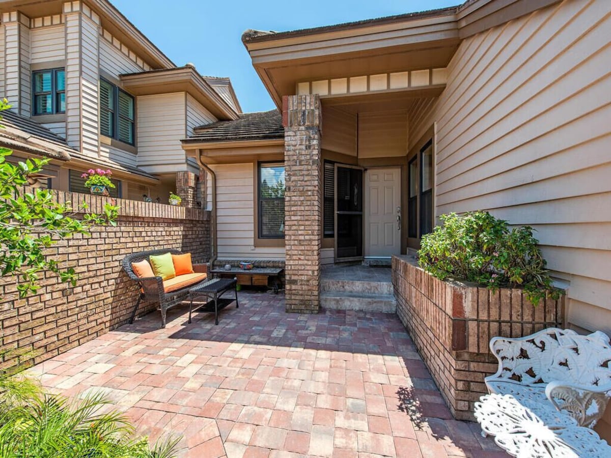 Photo 13 of Super Location In Park Shore Near Venetian Village and Beach Entry