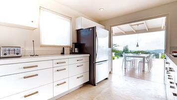 House (4 Bedrooms) | Property amenity