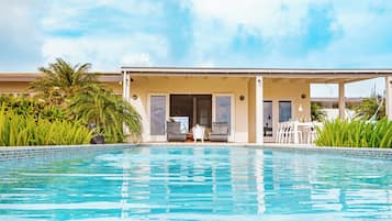 House (4 Bedrooms) | Property amenity