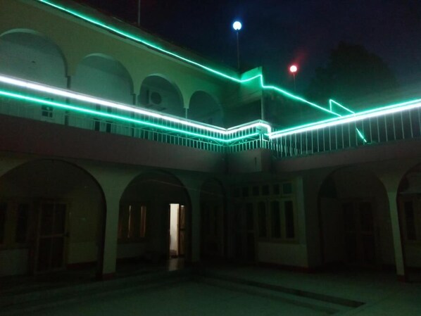 Exterior - HillBrow Guest House And Restaurant (Muzaffarabad)