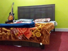 Standard Double Room | Iron/ironing board, free WiFi