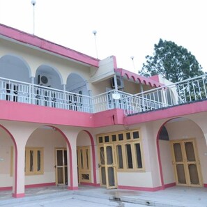 Exterior - HillBrow Guest House And Restaurant (Muzaffarabad)