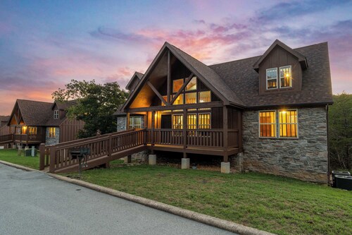 RUSTIC CABIN with 7 Master Suites!! By Pool!