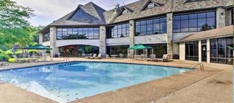 Pool Table! Ping Pong! Arcades! Swimming Pool!!