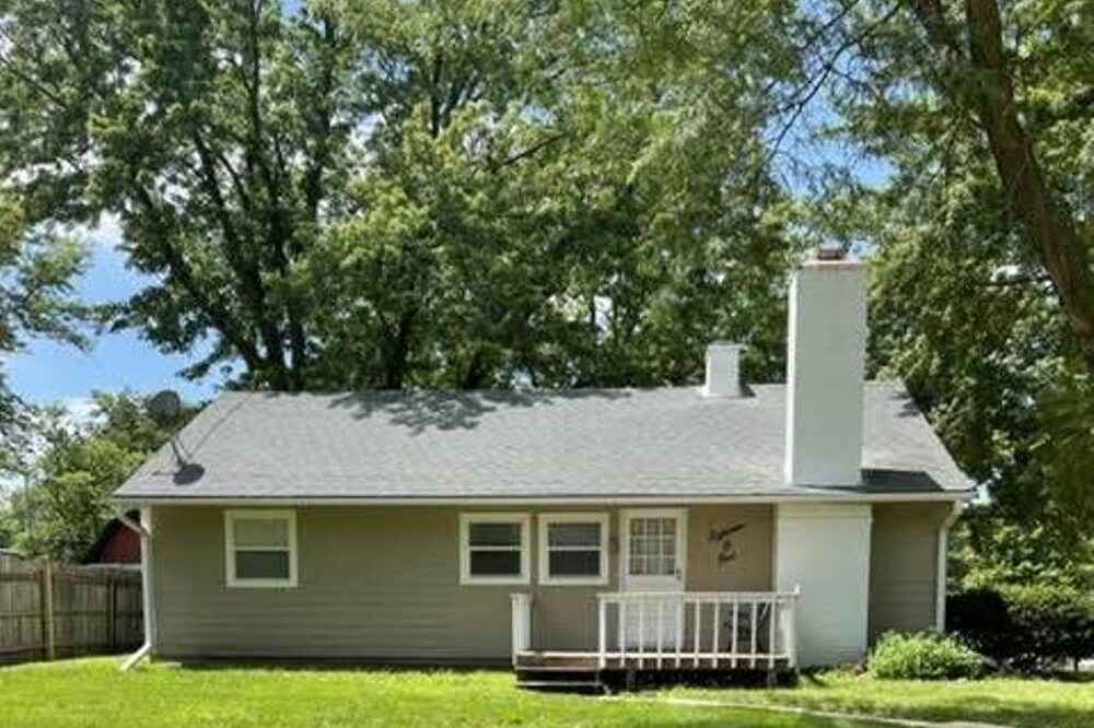 Spacious 4 bedroom Home in Belvedere subdivision