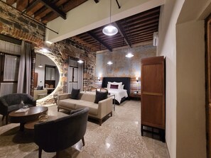 頂級套房 | 1 間睡房、高級寢具、羽絨被、記憶棉床墊