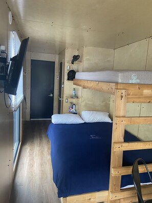Comfort Cabin | 1 bedroom, hypo-allergenic bedding, memory foam beds, free WiFi