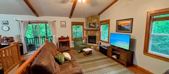 Cozy Cabin Getaway Near Bryson City