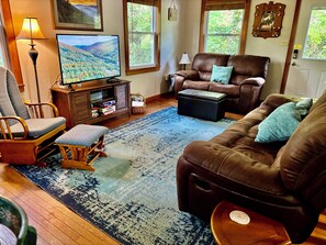 TV, fireplace, DVD player