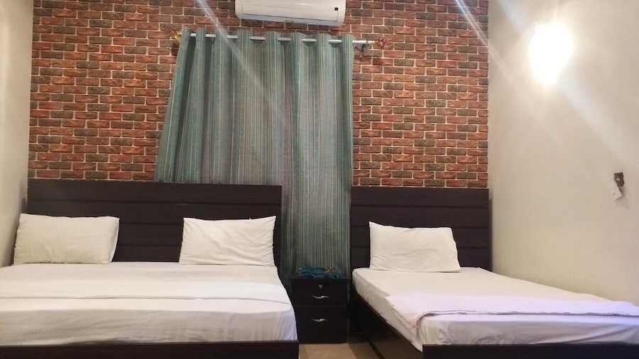 Elegant Guest House Karachi