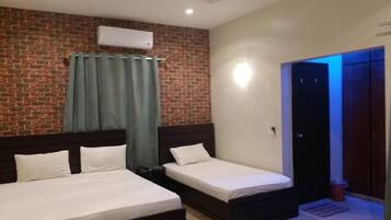 Deluxe driepersoonskamer | Een strijkplank/strijkijzer, gratis wifi