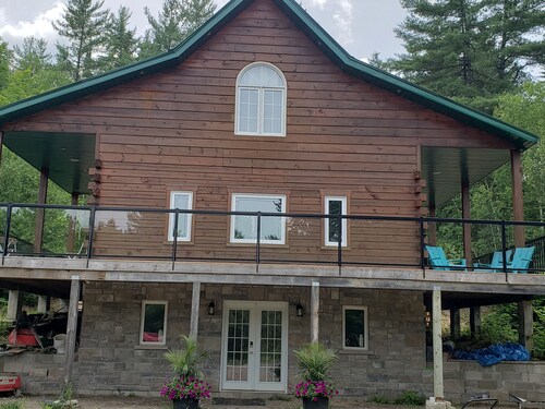 Your ideal country retreat to relax or be active.