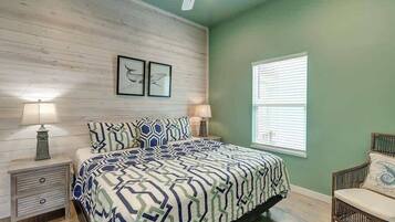 2 soverom, strykejern/-brett, wi-fi og sengetøy