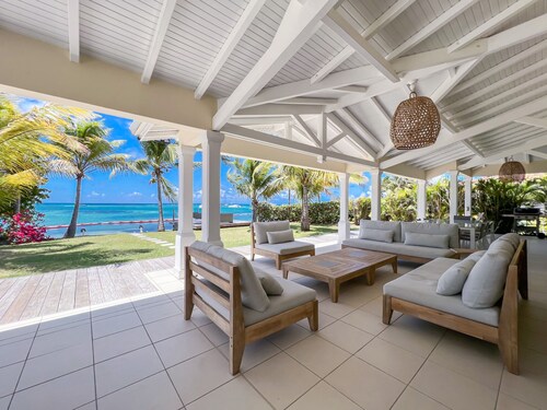 Villa bord de mer piscine privée et vue imprenable