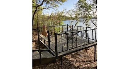 Lake Cabin with private dock and boat parking!