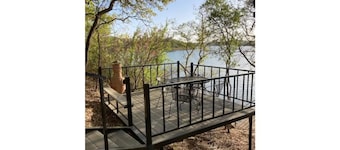 Lake Cabin with private dock and boat parking!