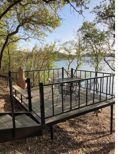 Lake Cabin with private dock and boat parking!