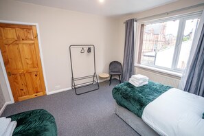 Luxury House | 4 bedrooms, free WiFi