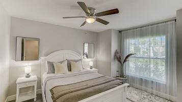 3 bedrooms, desk, iron/ironing board, free WiFi