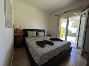 3 chambres, fer et planche à repasser, Wi-Fi gratuit, draps fournis